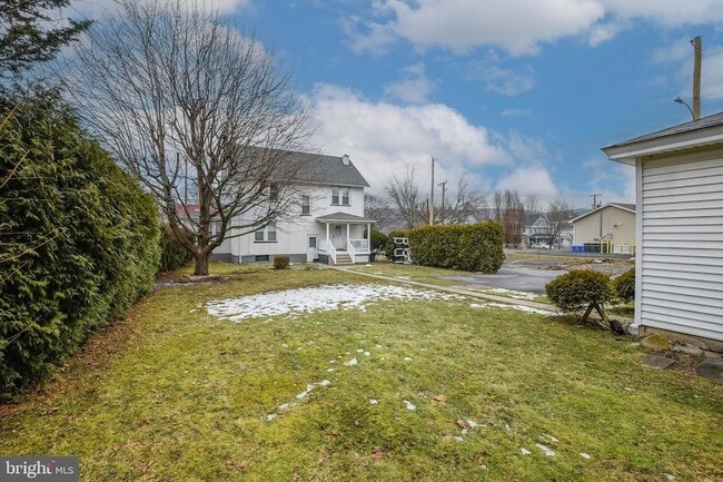 Building Photo - 2612 Olyphant Ave