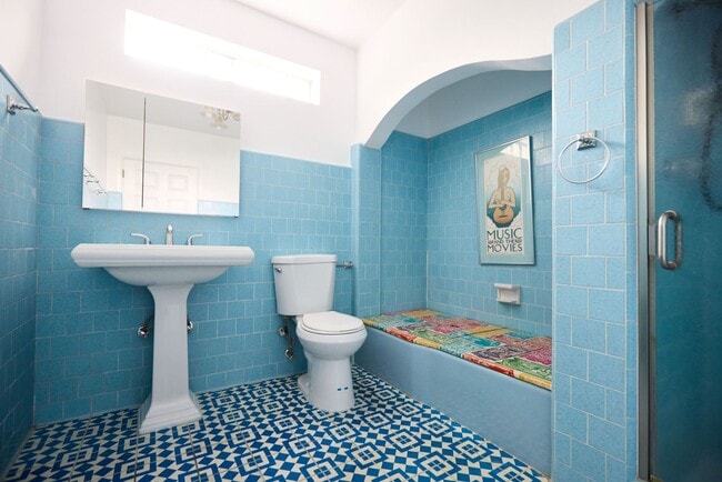 Building Photo - Edenhurst Ave. 3730 -RENTALS