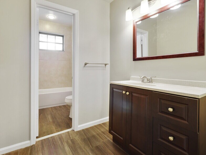 Building Photo - 1594 The 12th Fairway