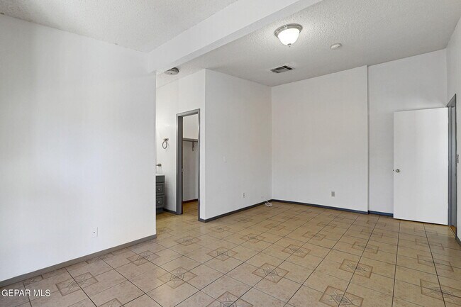 Building Photo - 6032 Belladonna Cir