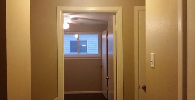 Building Photo - 505 Hughes Dr