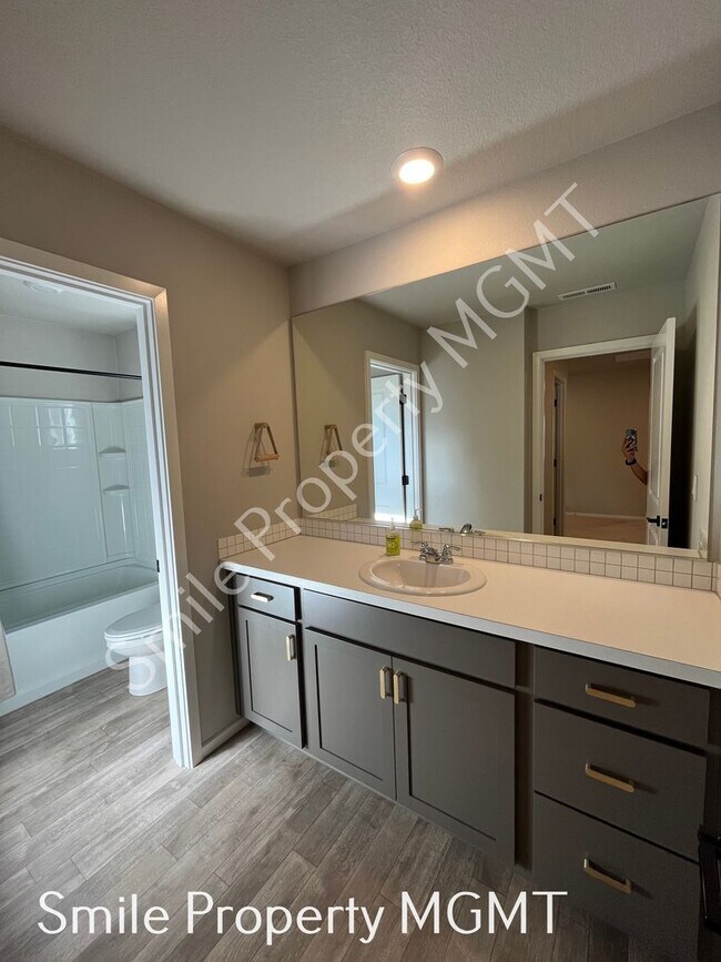 Building Photo - 14611 SW 78th Ave