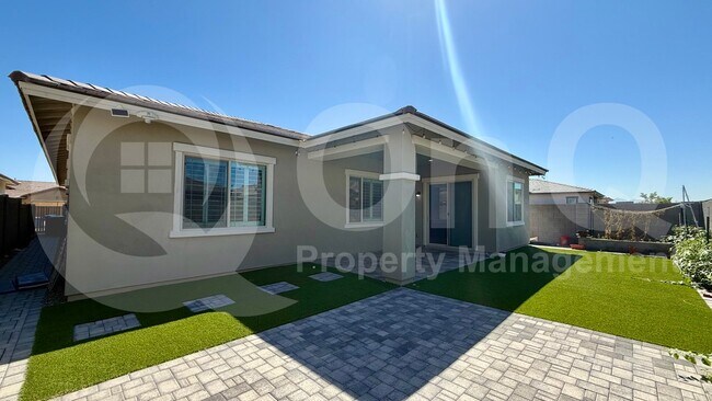 Building Photo - 5530 N 107th Ln
