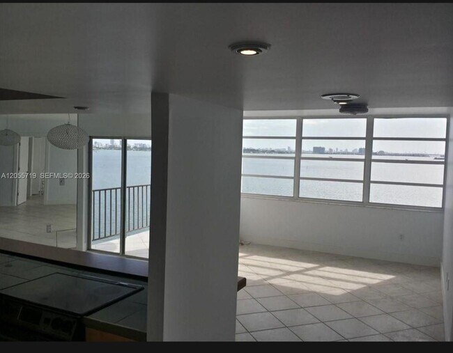 Building Photo - 11930 N Bayshore Dr
