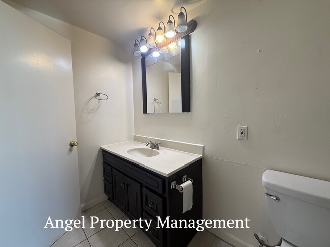 Building Photo - 6932 Richman Way