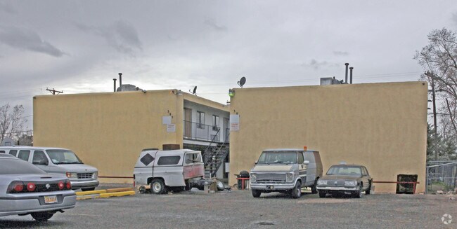 Primary Photo - 301-305 Rhode Island St SE