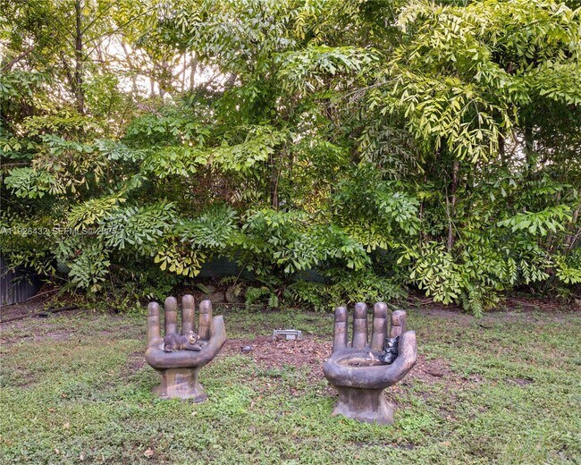 Building Photo - 9040 SW 110th Ave