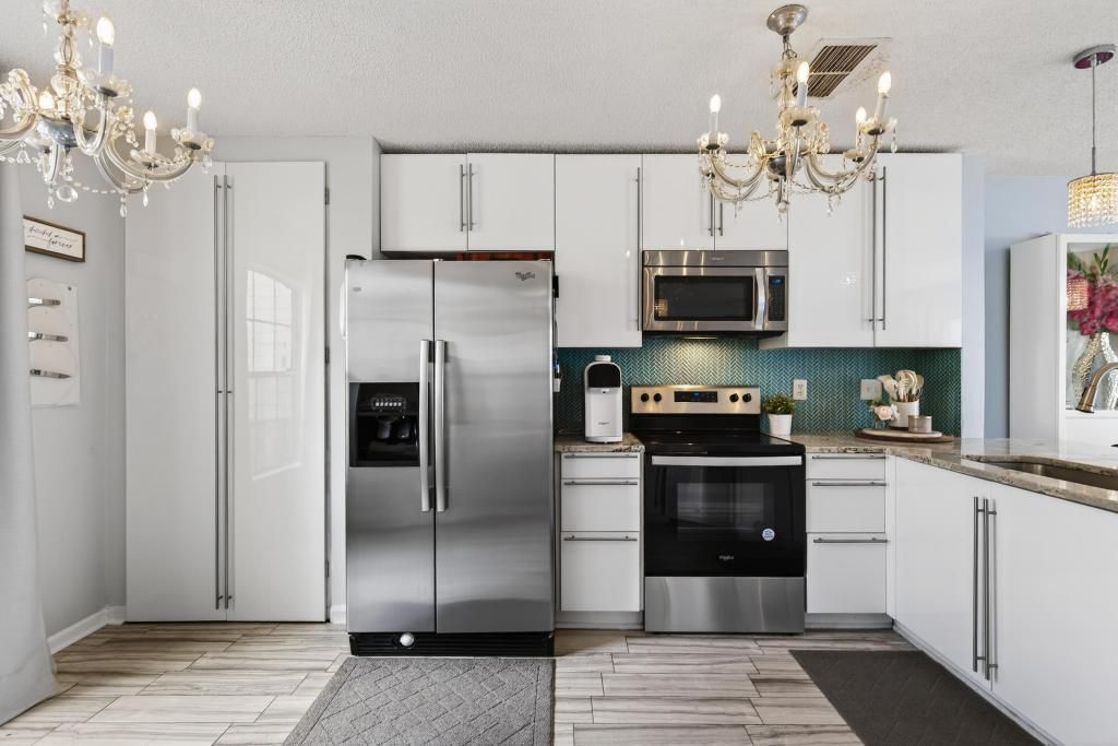 Building Photo - 805 Old Bridge Rd