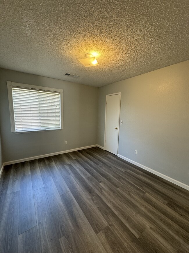 Building Photo - 612 Calle Orlando