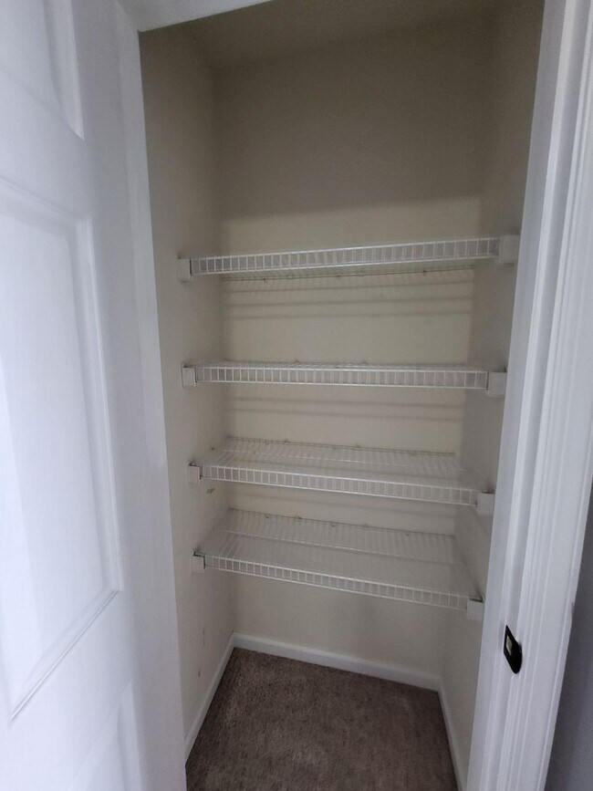 Building Photo - 3 Bedroom Townhome in Lititz