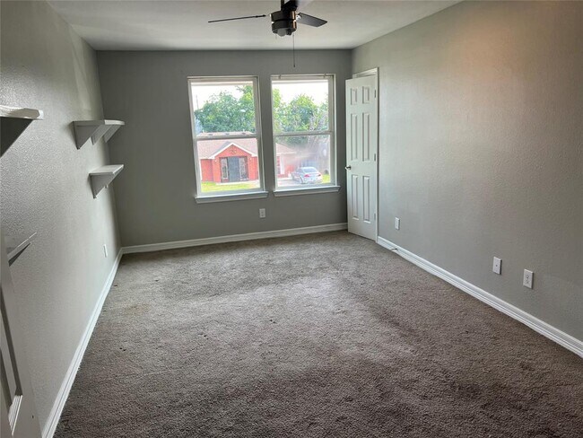 Building Photo - 9823 Bamboo Rd