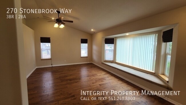 Building Photo - 270 Stonebrook Way