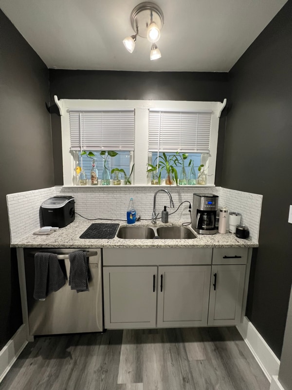 Building Photo - 322 E Chestnut St