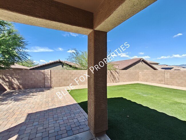 Building Photo - 11445 E Vail Crest Dr