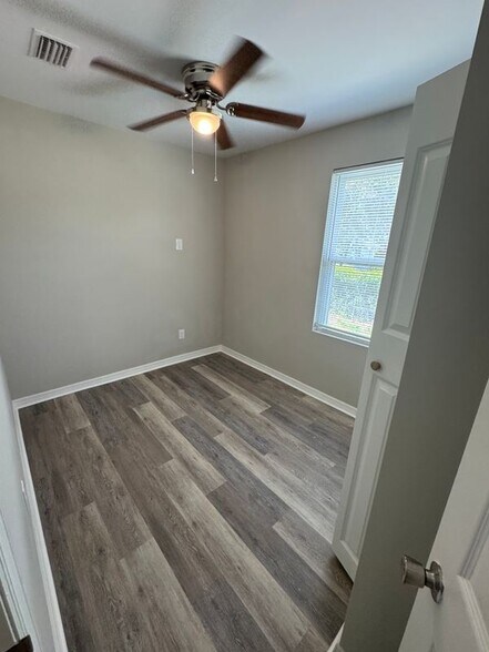 Building Photo - 5134 Dodge Rd