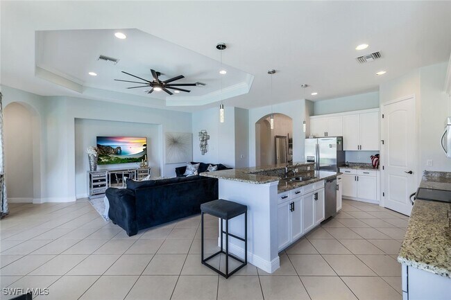 Building Photo - 1685 Serrano Cir