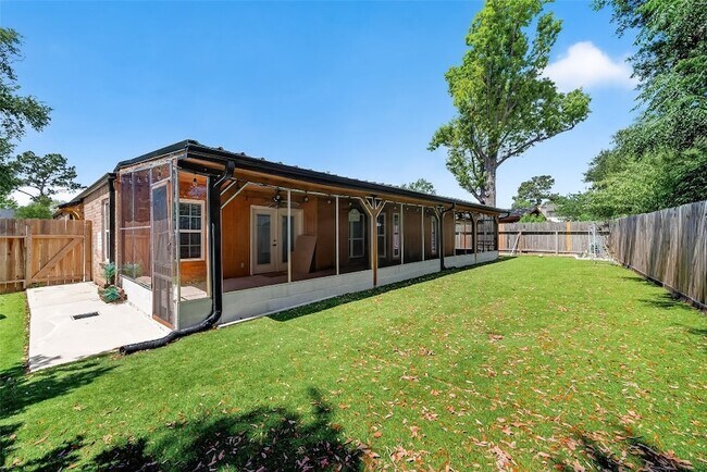 Building Photo - 19818 Packwood Dr