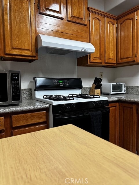 Building Photo - 300 Lampman Way