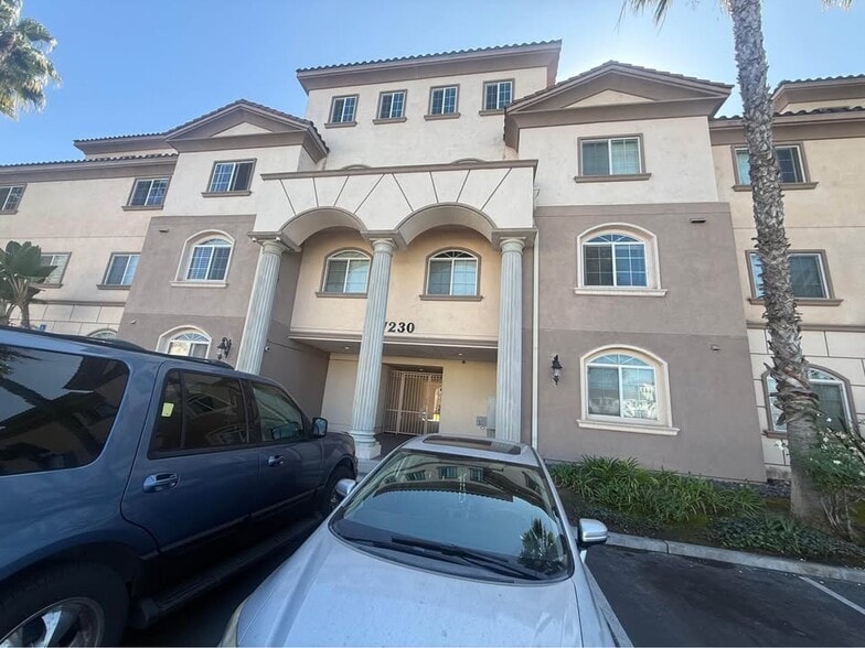 Primary Photo - 17230 Newhope St