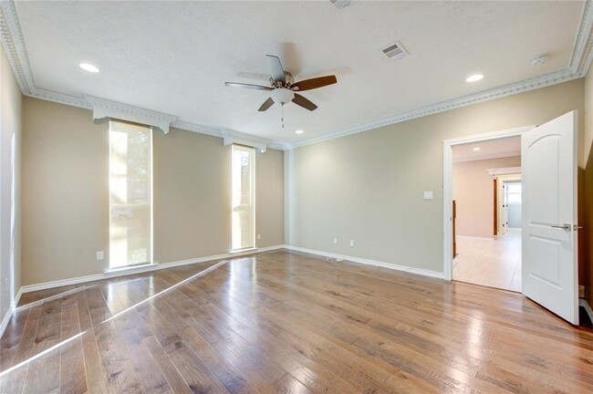 Building Photo - 1030 Crossroads Dr