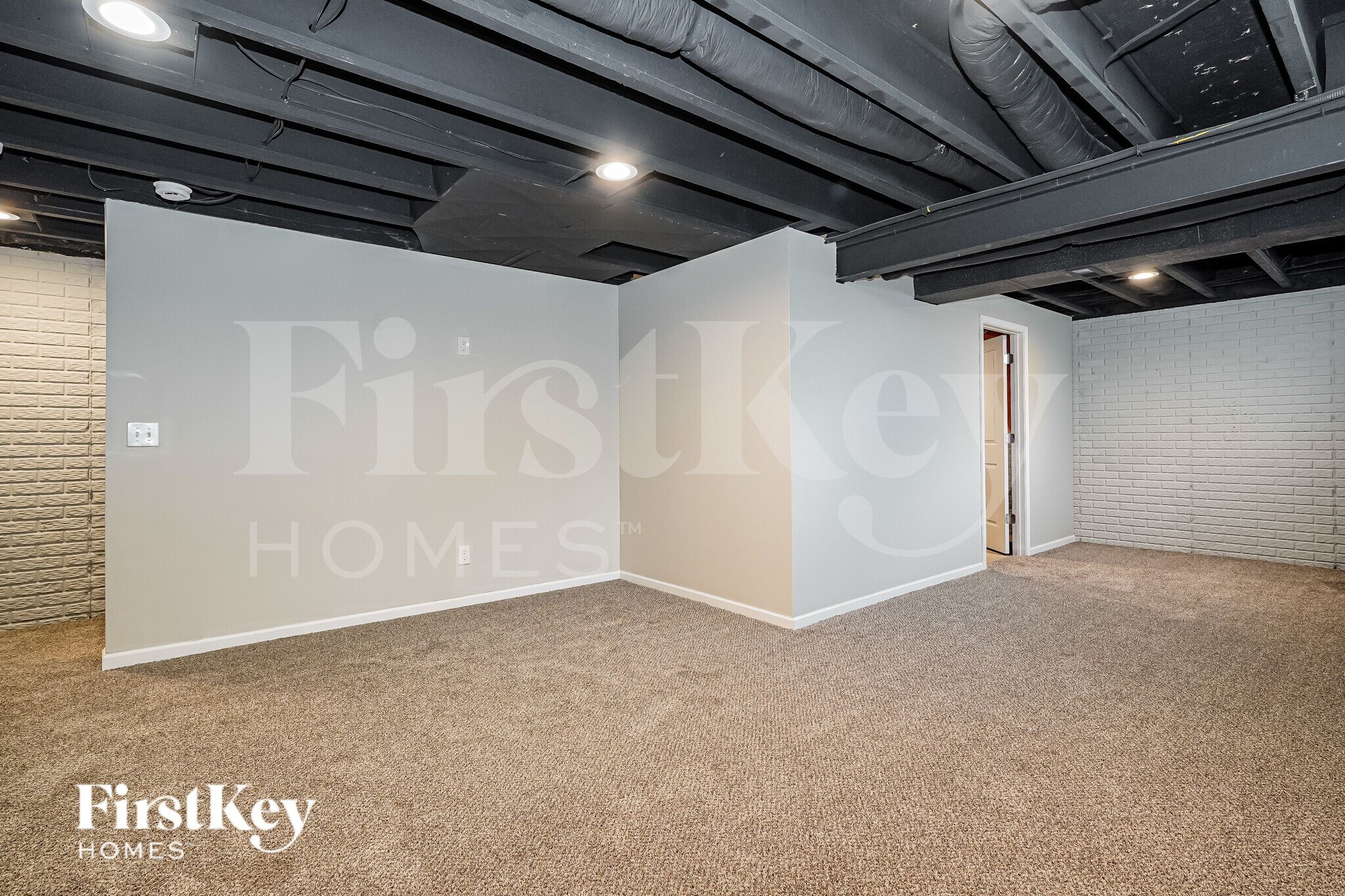 Building Photo - 891 Orwell St