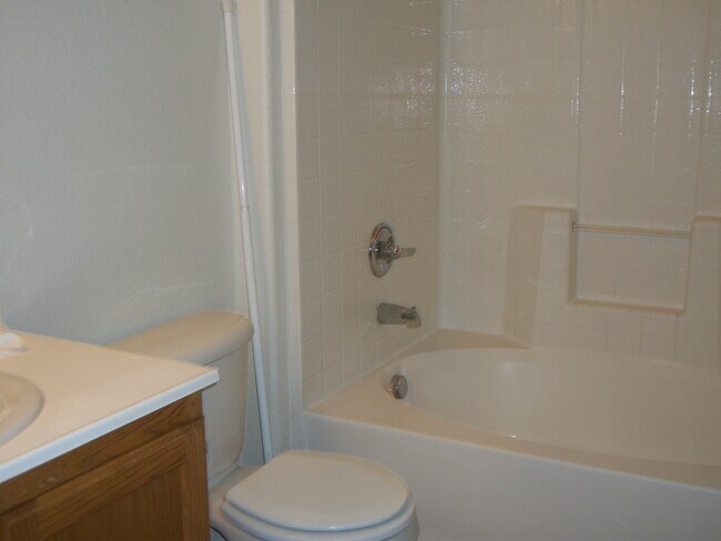 Building Photo - Very Nice Condo!!! A Must See!!!!