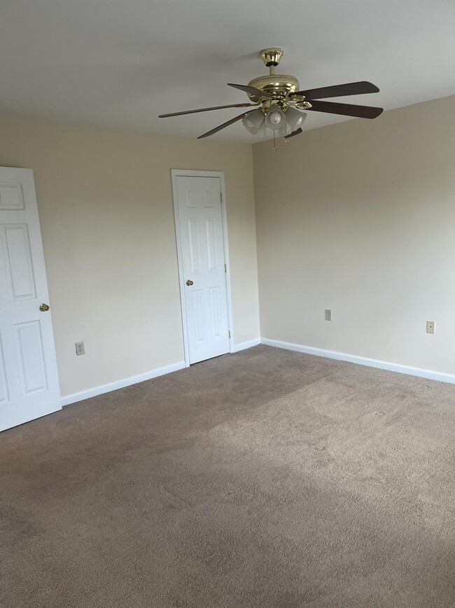 Building Photo - 118 Myatt Ct