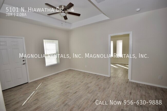 Building Photo - 5101 N Hiawatha Dr