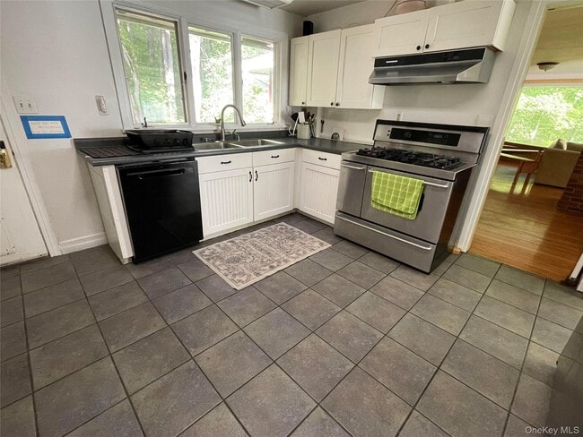 Building Photo - 419 Triphammer Rd