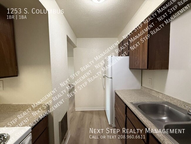 Building Photo - 1253 S. Columbus-