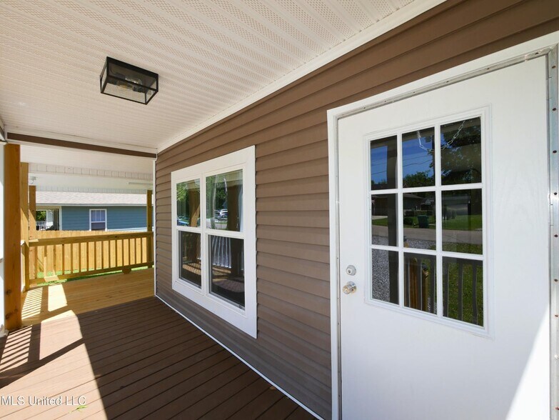 front porch - 10731 Lilinoe Way