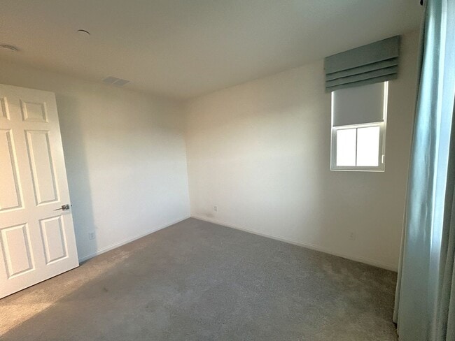 Building Photo - PADDOCK AVE CHINO 91708 (4 BED / 3 BATH)