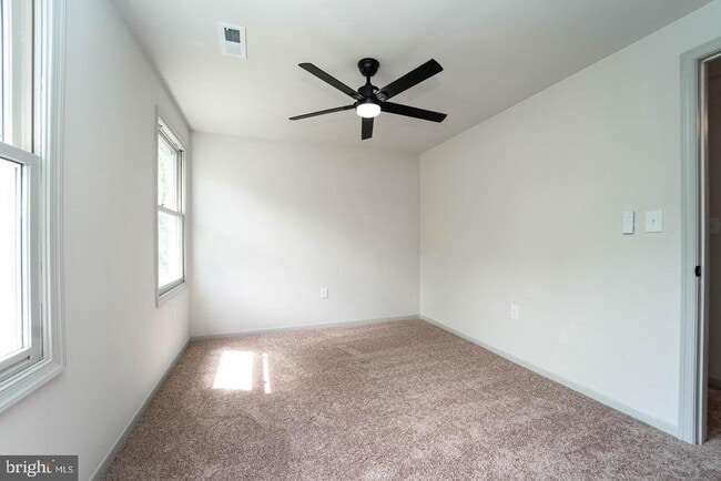 Building Photo - 5704 Broadwater Pkwy