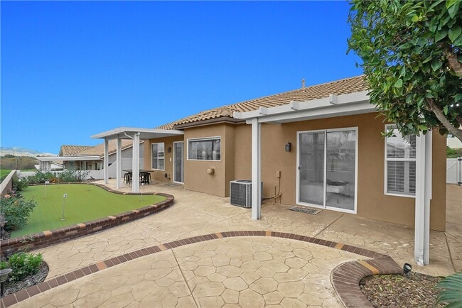 Building Photo - 5098 Singing Hills Dr