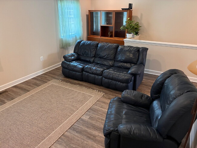 Building Photo - Coming Soon. Beautiful 4 Bedroom 3.5 Bath Townhome in sought after Congers Creek Community. Minut...