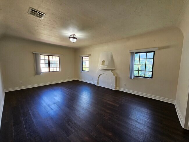 Primary Photo - Trojandale Apartments