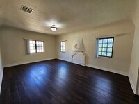 Building Photo - Trojandale Apartments