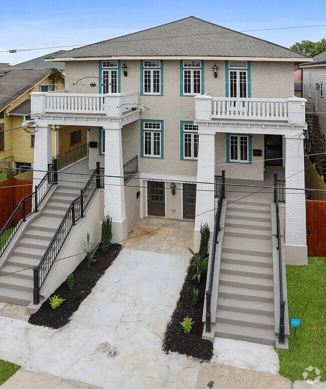 Building Photo - 2105 General Taylor St