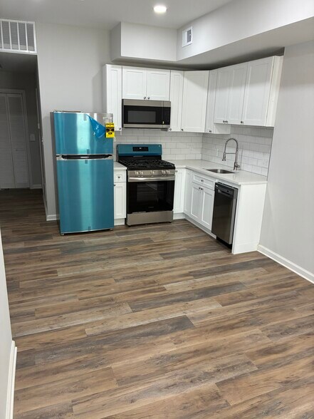 Primary Photo - 1745 W Passyunk Ave