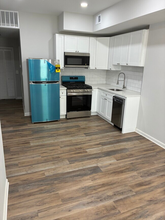 Building Photo - 1745 W Passyunk Ave
