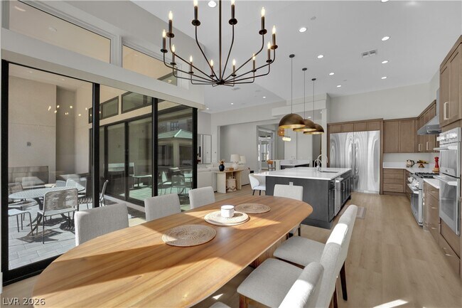 Building Photo - 10973 Horizon Ledge Ave