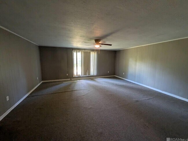 Building Photo - 5966 Clayton Dr