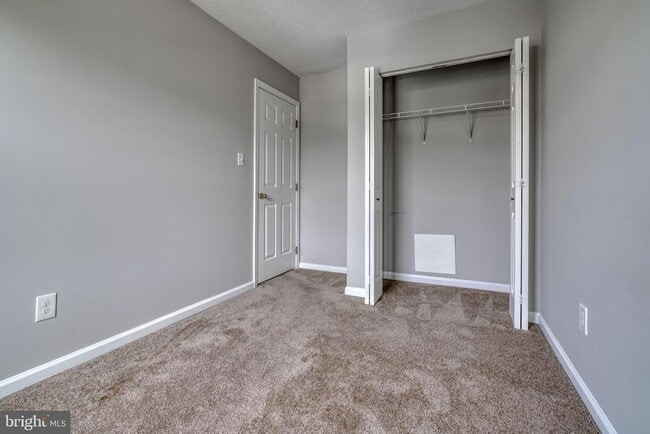 Building Photo - 1453 Golden Rod Ct