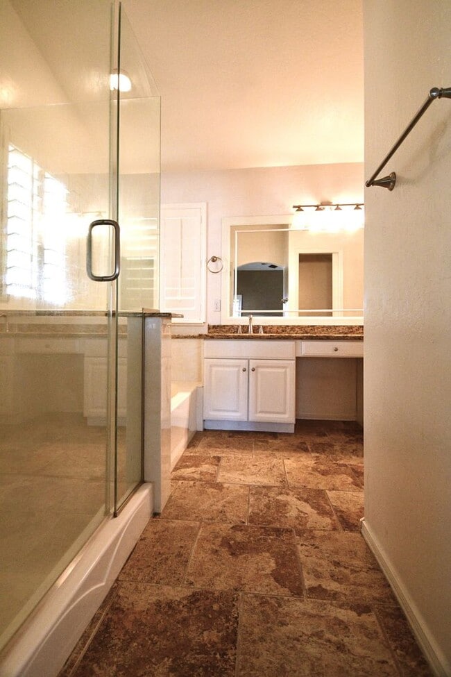 Building Photo - Resort Style Palm Valley Home With A Pool!