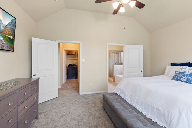 Building Photo - 423 Terra Vis Cir