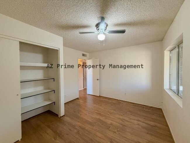 Building Photo - 9358 W Sanna St