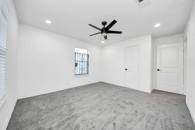 Building Photo - 3926 Florinda St