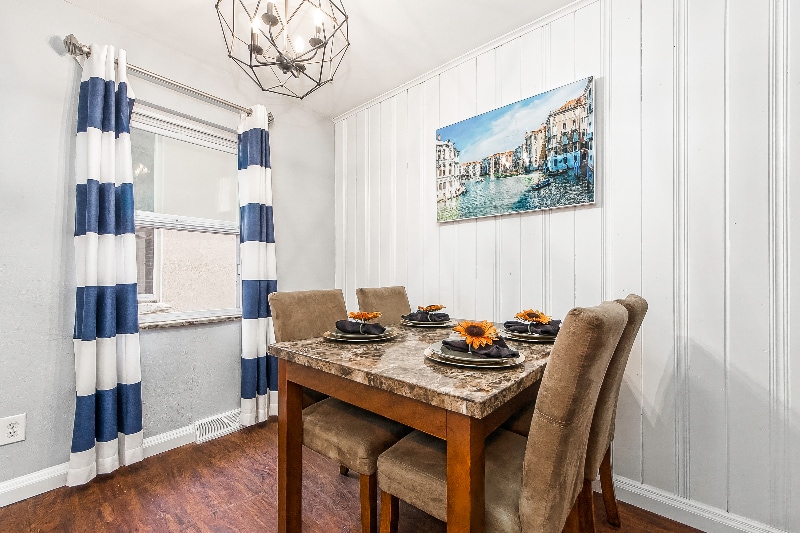 Building Photo - 51 King Ave