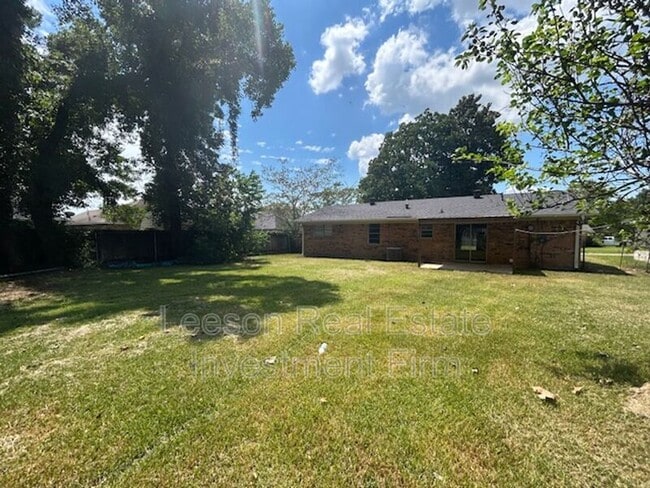 Building Photo - 2107 Orbit Dr