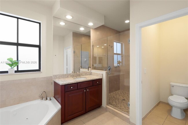 Building Photo - 10021 NW 87th Terrace